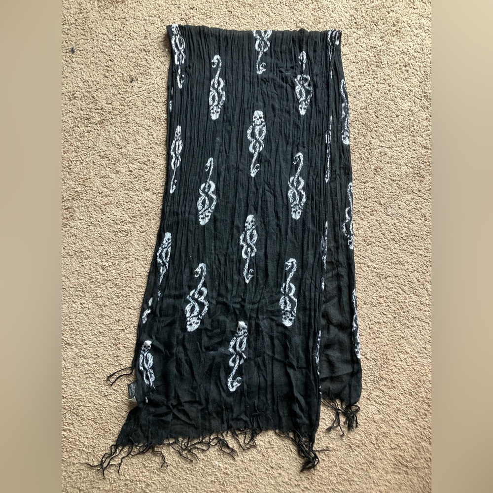 Wizarding World of Harry Potter Death Eater scarf